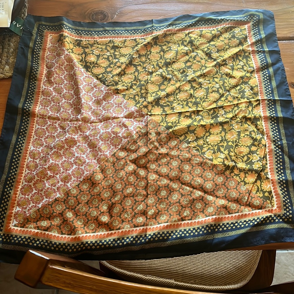 ORVIS Scarf. %100 Silk
